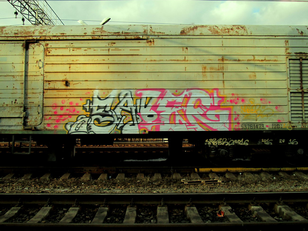 Graffiti Train - Photo by 5483r143 - fr8, fr8graffiti (2016)