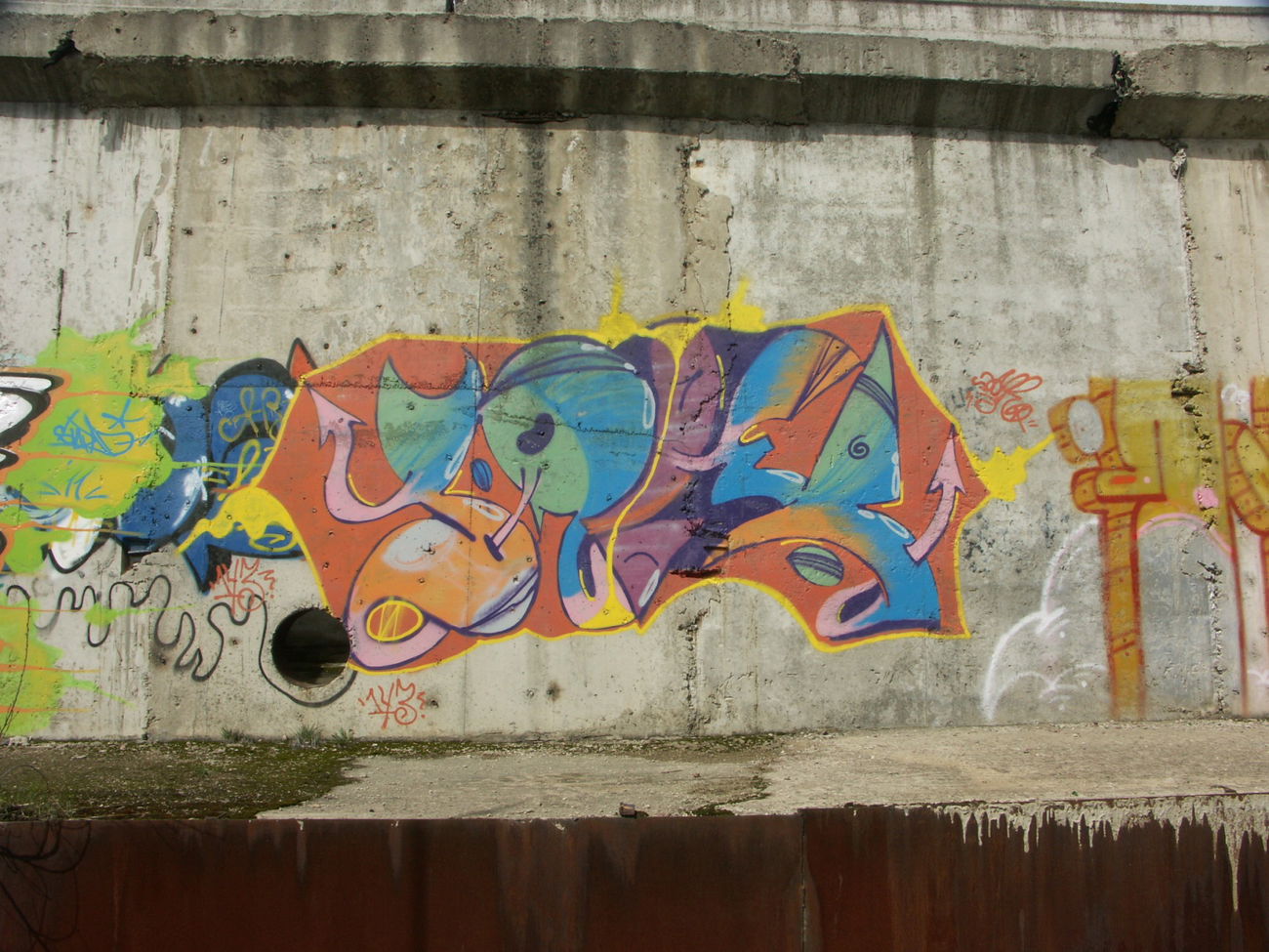 Graffiti Wall - Photo by 5483r143 (2012)