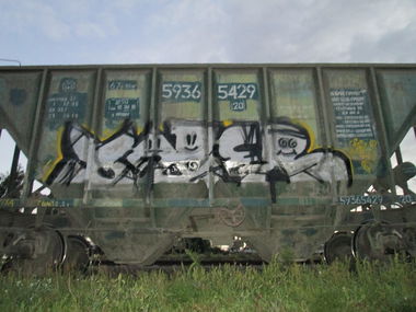 Graffiti Wall - Photo by 5483r143 - freight (2015)