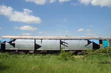 Graffiti Train - Photo by 5483r143 (2009)