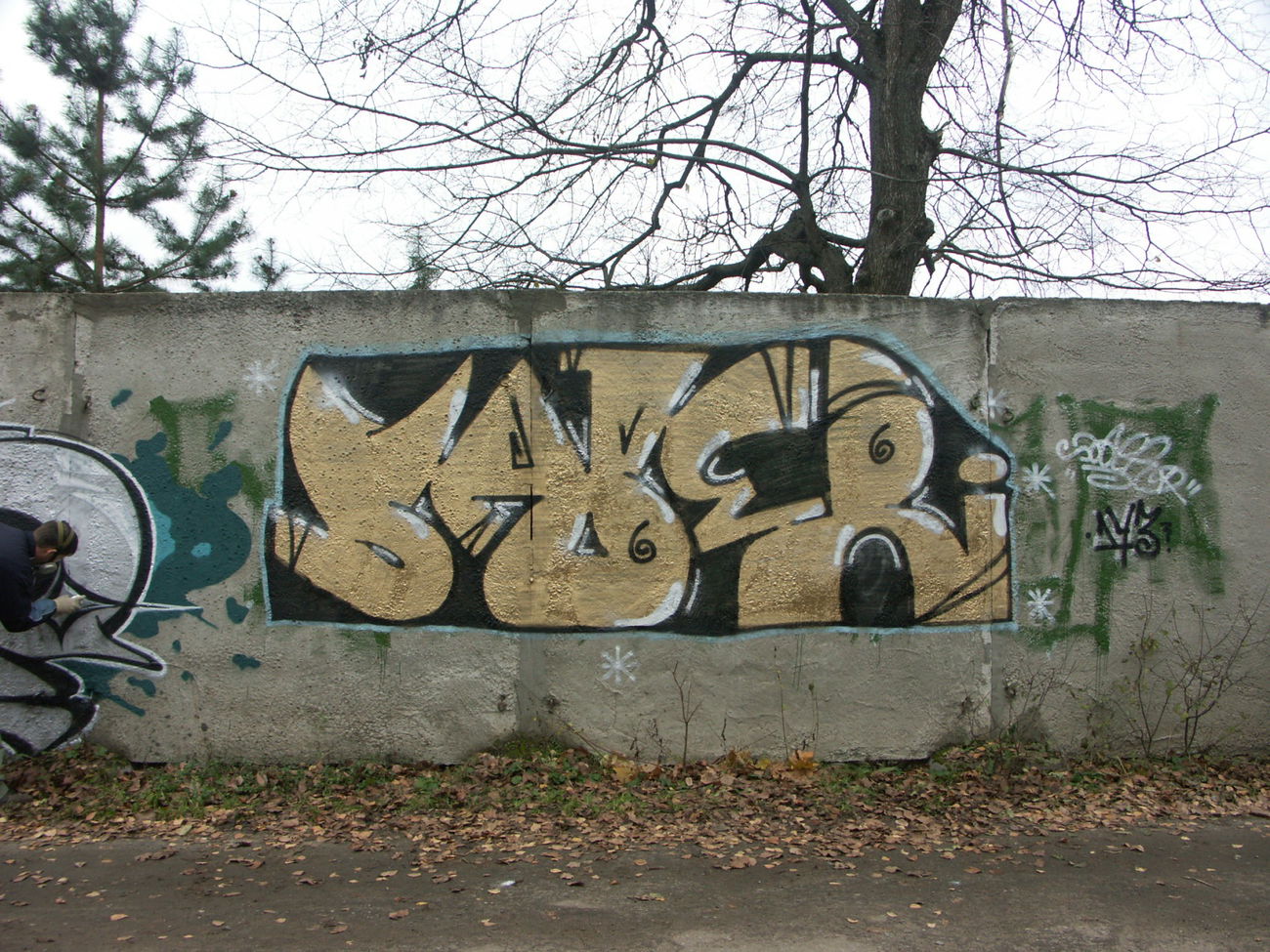 Graffiti Wall - Photo by 5483r143 (2011)