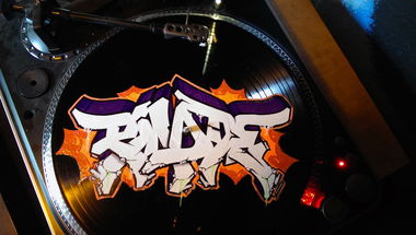 Graffiti Artwork - Photo by 5zwo4 - vinyl, sketch, marker