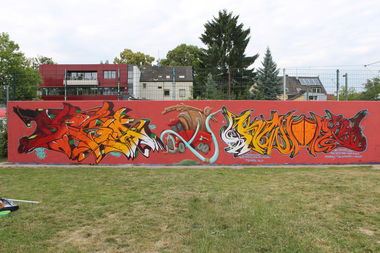 Graffiti Wall - Photo by 5zwo4