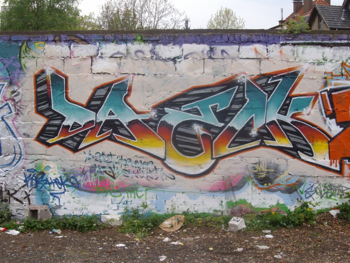 Graffiti Wall in Bielefeld - Photo by 607Salkin - Lk, Pate