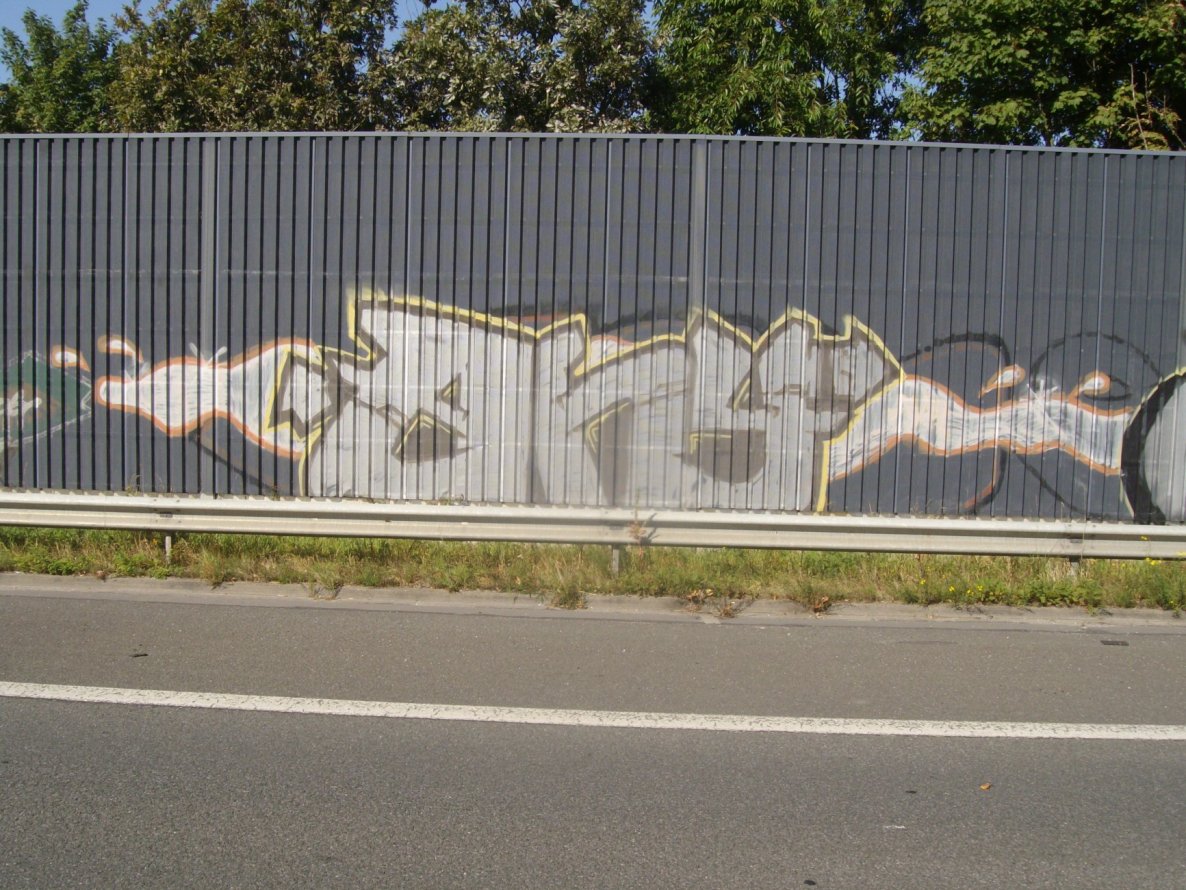 Graffiti Bombing in Bielefeld - Photo by 607Salkin
