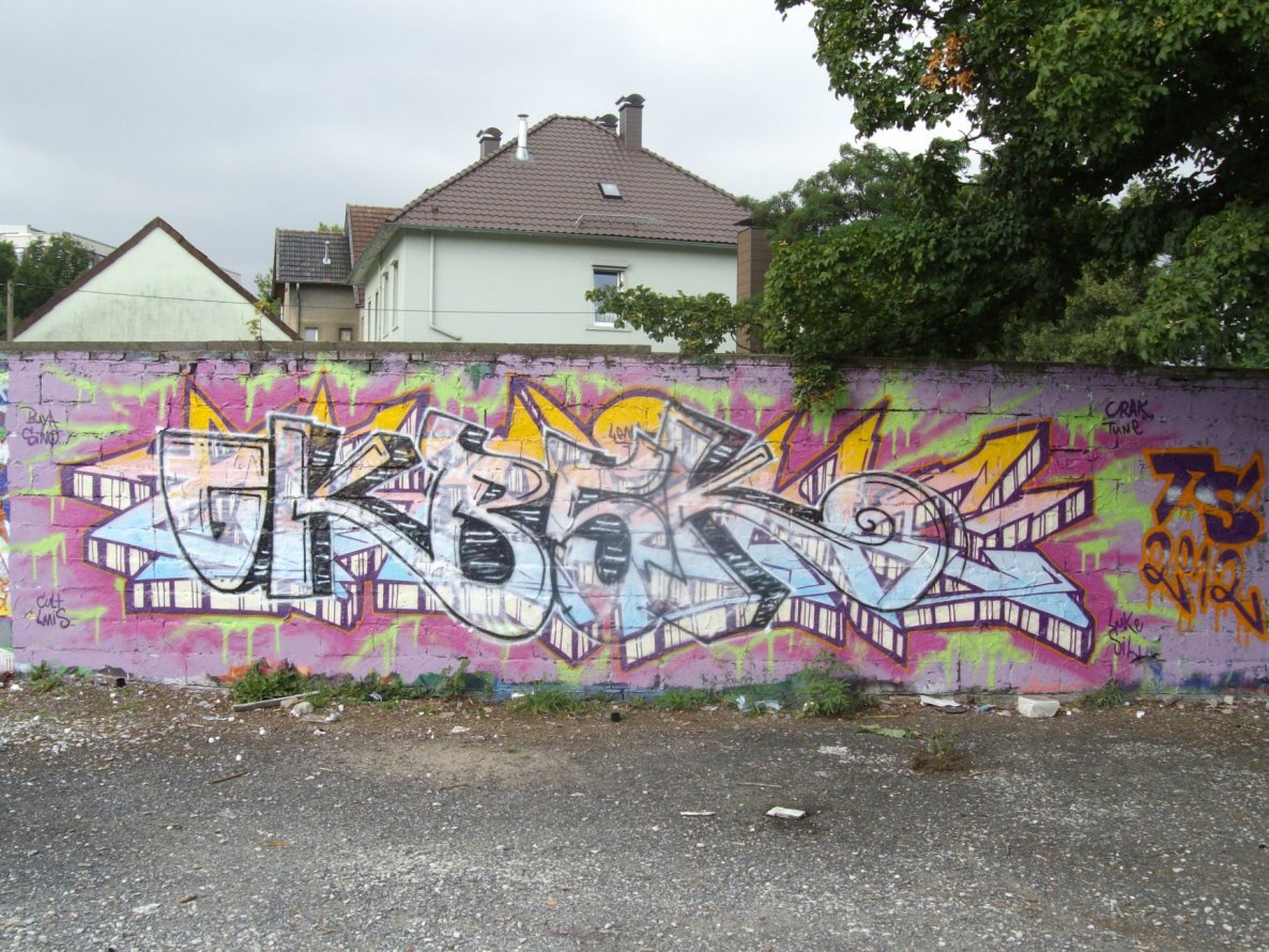 Graffiti Wall in Bielefeld - Photo by 607Salkin