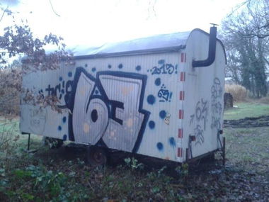 Graffiti Bombing - Photo by 63er - 63, kier, doks (2015)