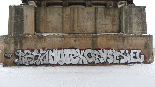 Graffiti Bombing - Photo by 67rus - ???? (2011)
