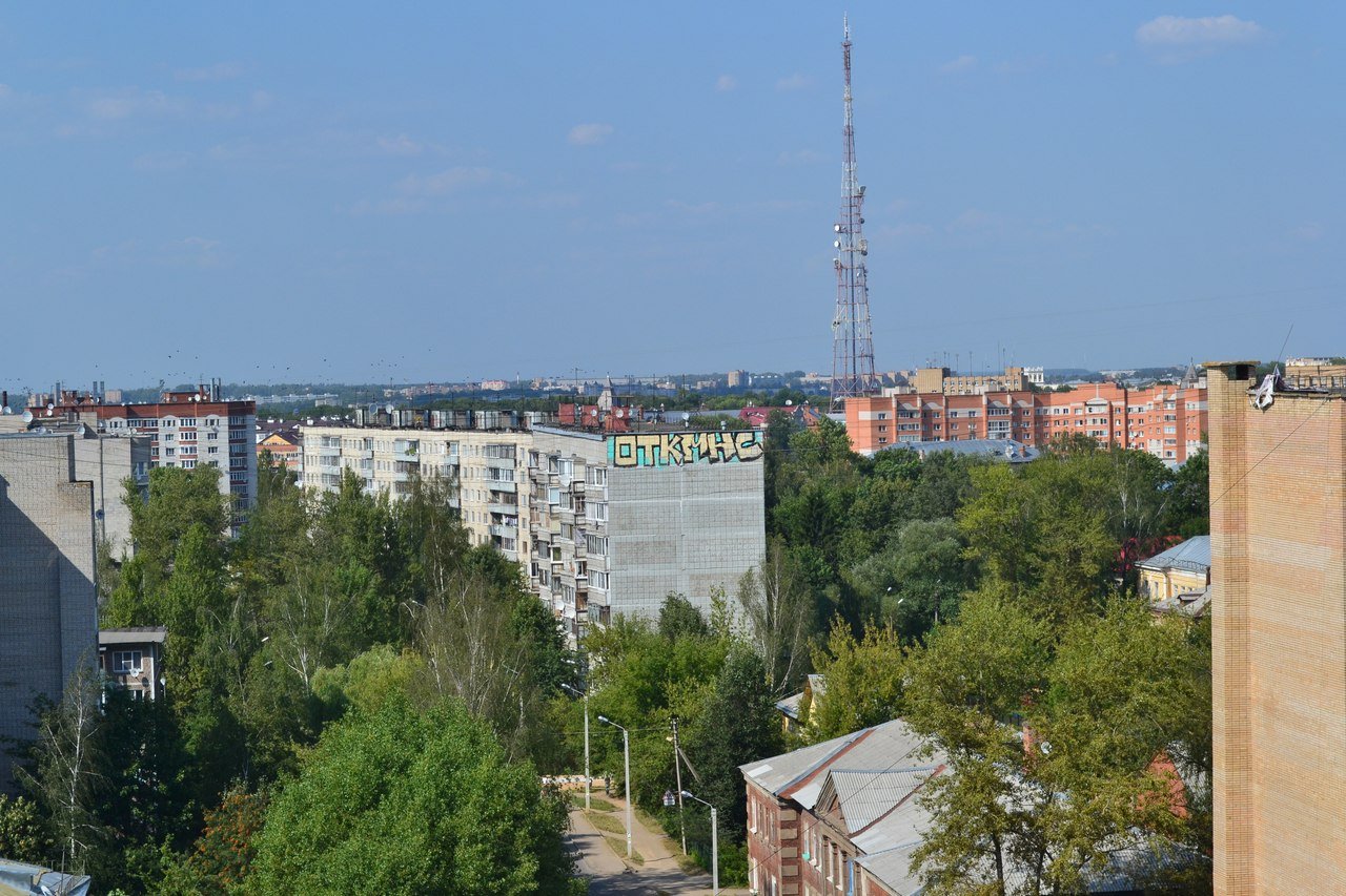 Graffiti Wall - Photo by 67rus - ]