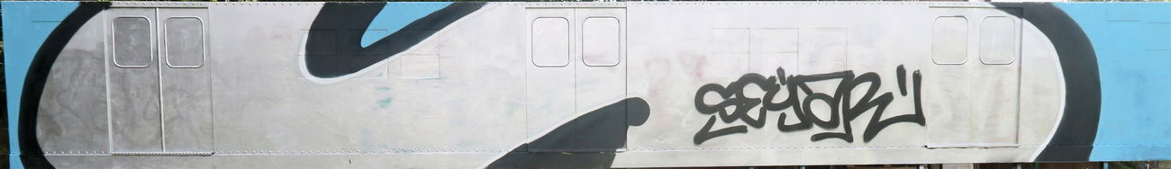 Graffiti Wall - Photo by 6lineyard