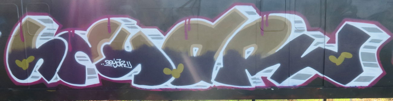 Graffiti Wall - Photo by 6lineyard