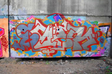 Graffiti Wall in Vilnius - Photo by 714 - ESER (2012)