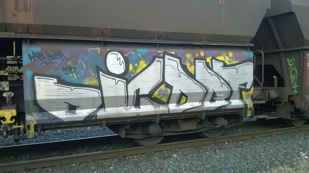 Graffiti Train - Photo by 724417