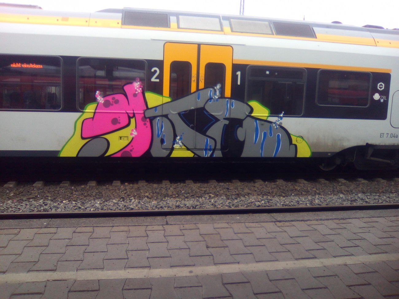 Graffiti Train - Photo by 724417