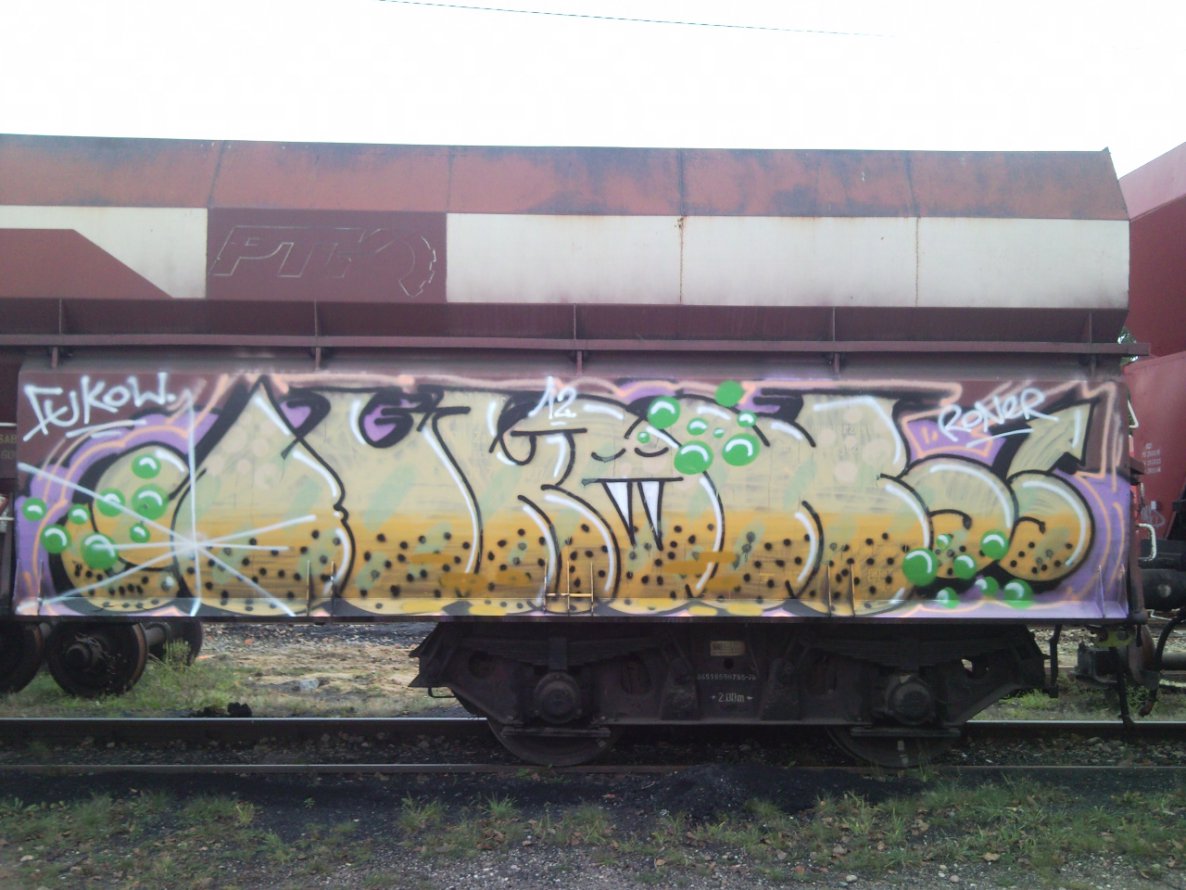 Graffiti Train - Photo by ABCmaniac - fukow