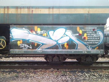 Graffiti Train - Photo by ABCmaniac - spon