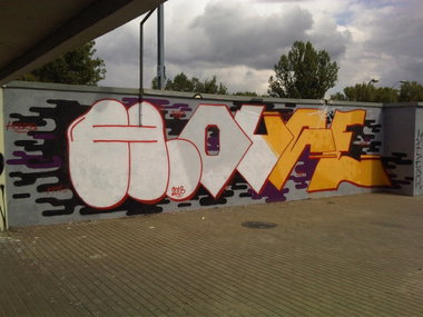 Graffiti Wall - Photo by ABCmaniac - house