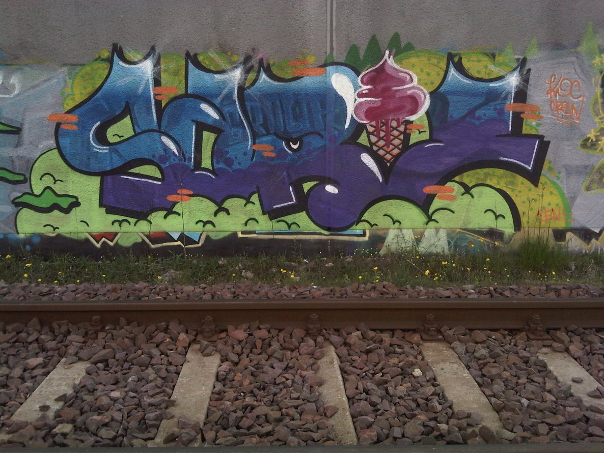 Graffiti Wall - Photo by ABCmaniac