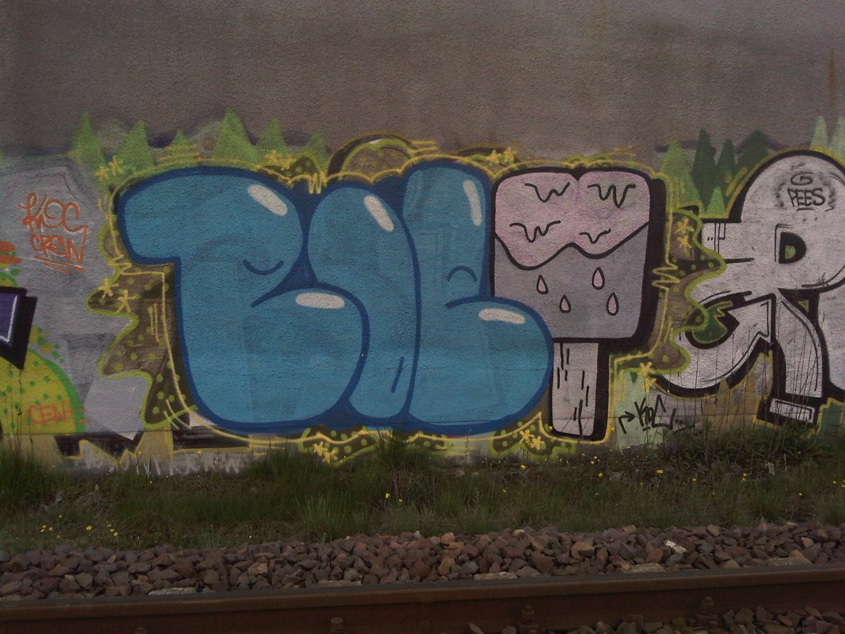 Graffiti Wall - Photo by ABCmaniac