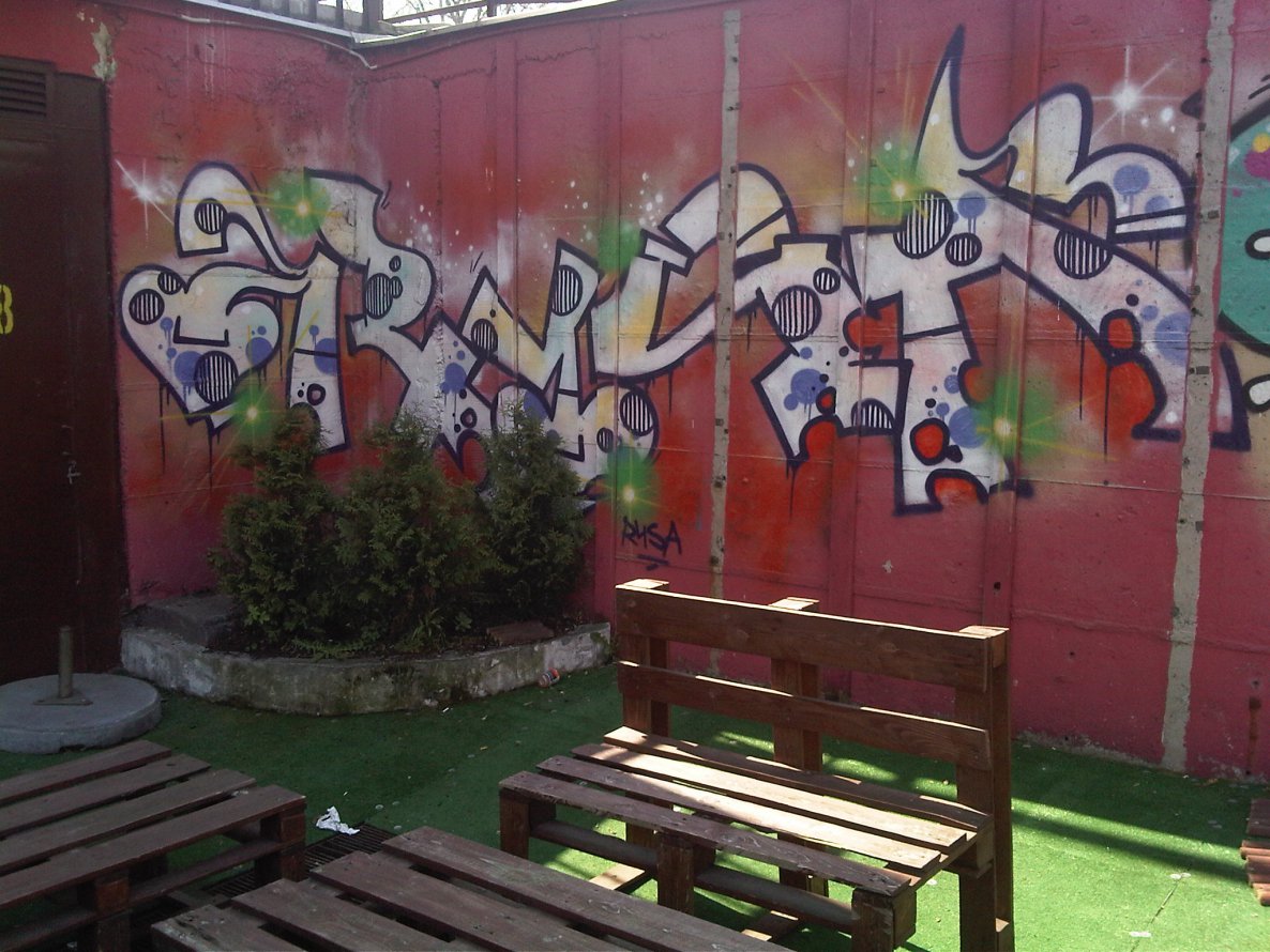 Graffiti Wall - Photo by ABCmaniac