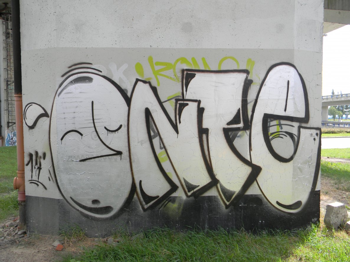 Graffiti Wall - Photo by ABCmaniac