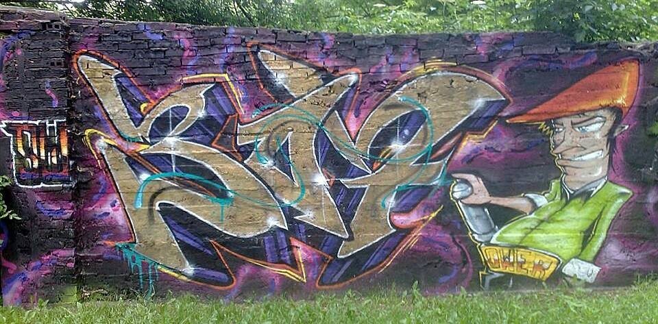 Graffiti Wall - Photo by ABCmaniac