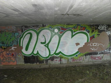 Graffiti Bombing - Photo by AER0S0L - QRIN (2015)