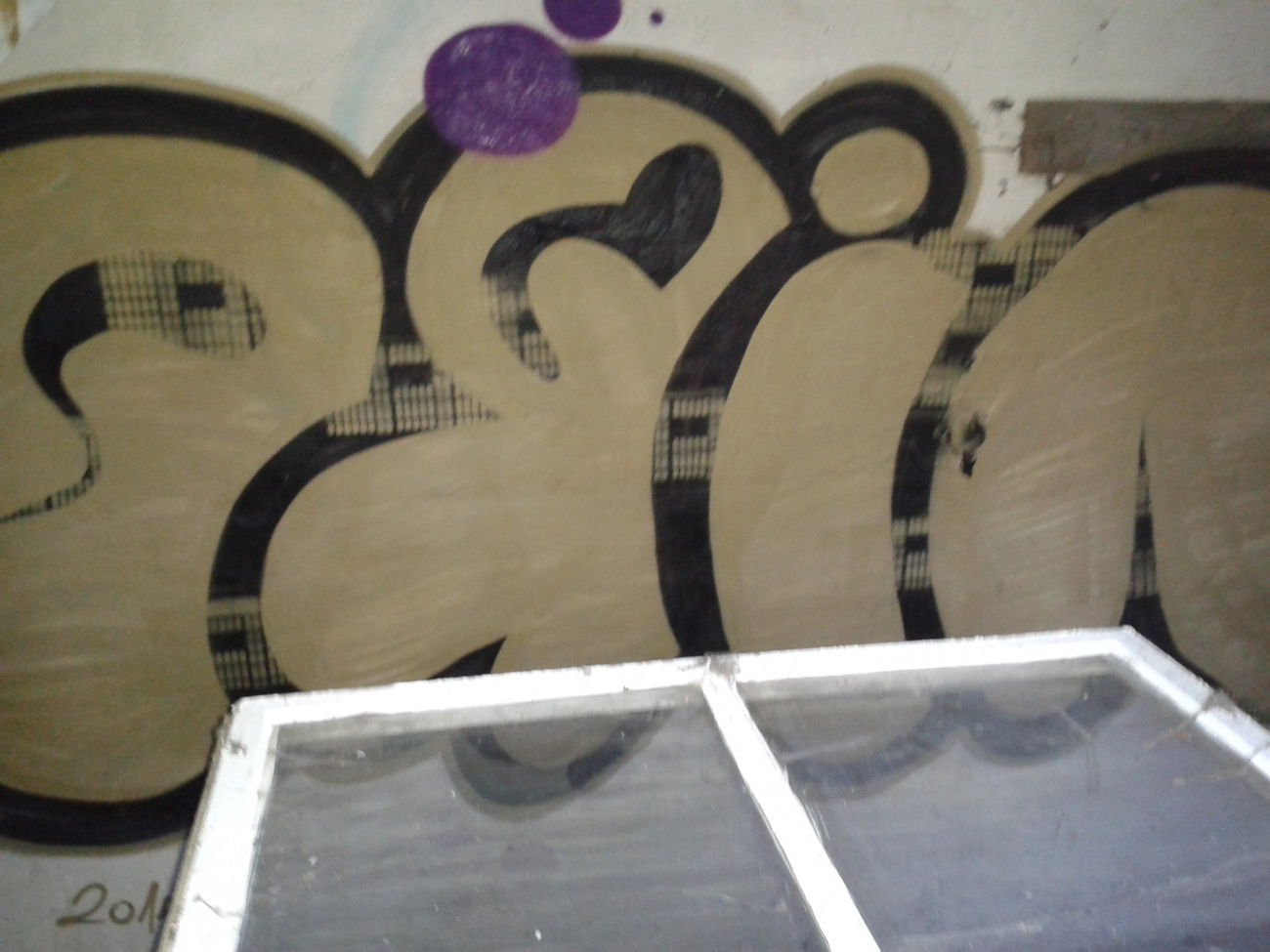 Graffiti Wall - Photo by AER0S0L - QRIN (2015)