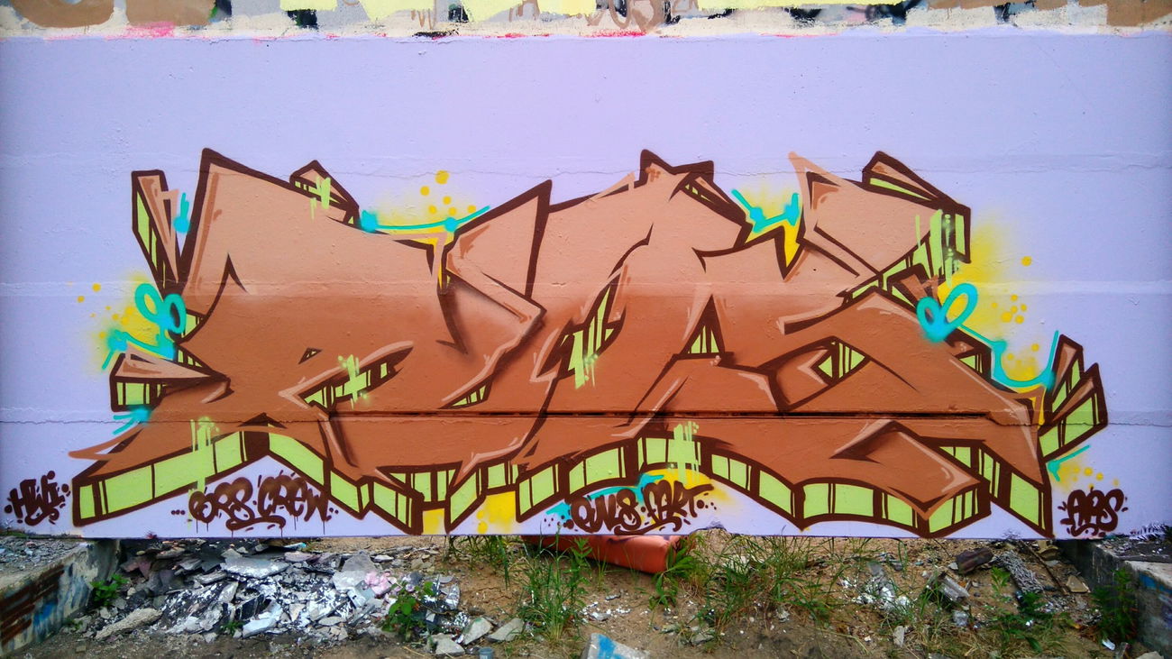 Graffiti Wall - Photo by AGON - Puls, BRS, Deis (2016)