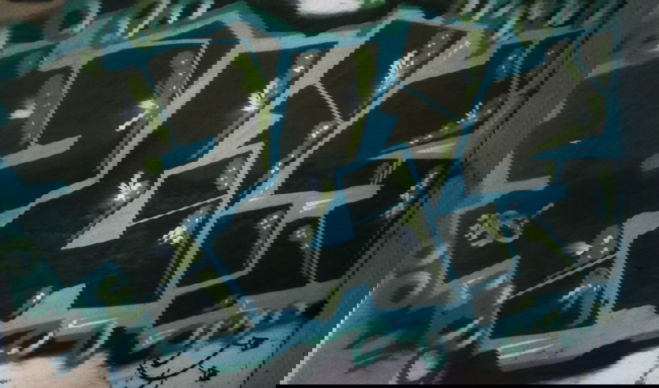 Graffiti Bombing - Photo by AGON - Puls (2015)