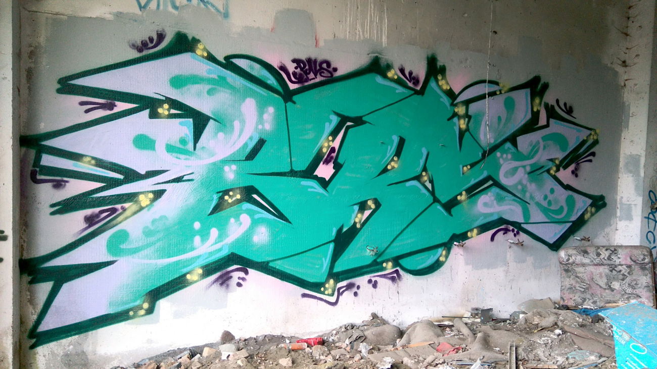 Graffiti Wall - Photo by AGON - BRS, APS, Puls (2016)