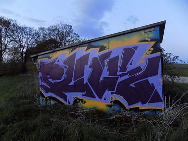 Graffiti Bombing - Photo by AGON (2015)