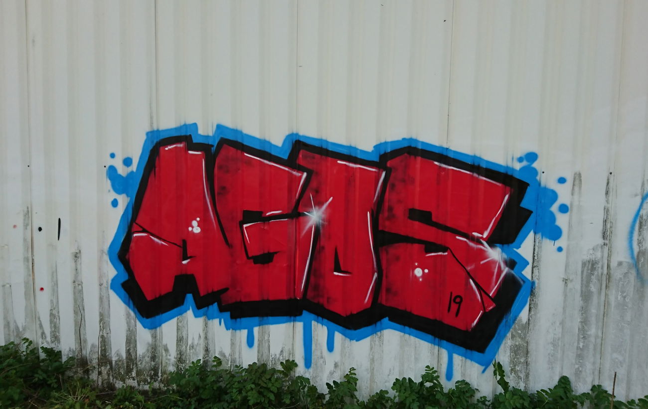 Graffiti Wall - Photo by AGOS99