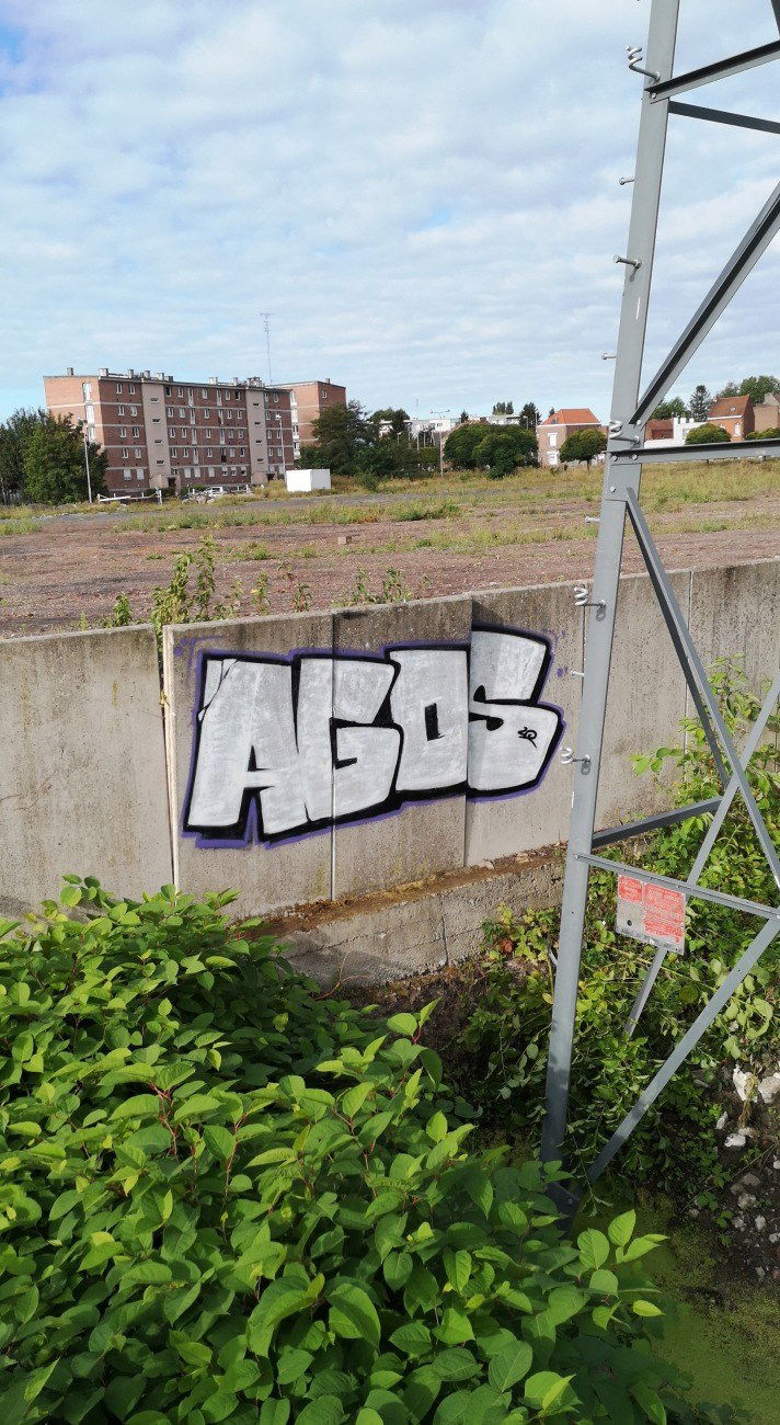 Graffiti Wall - Photo by AGOS99