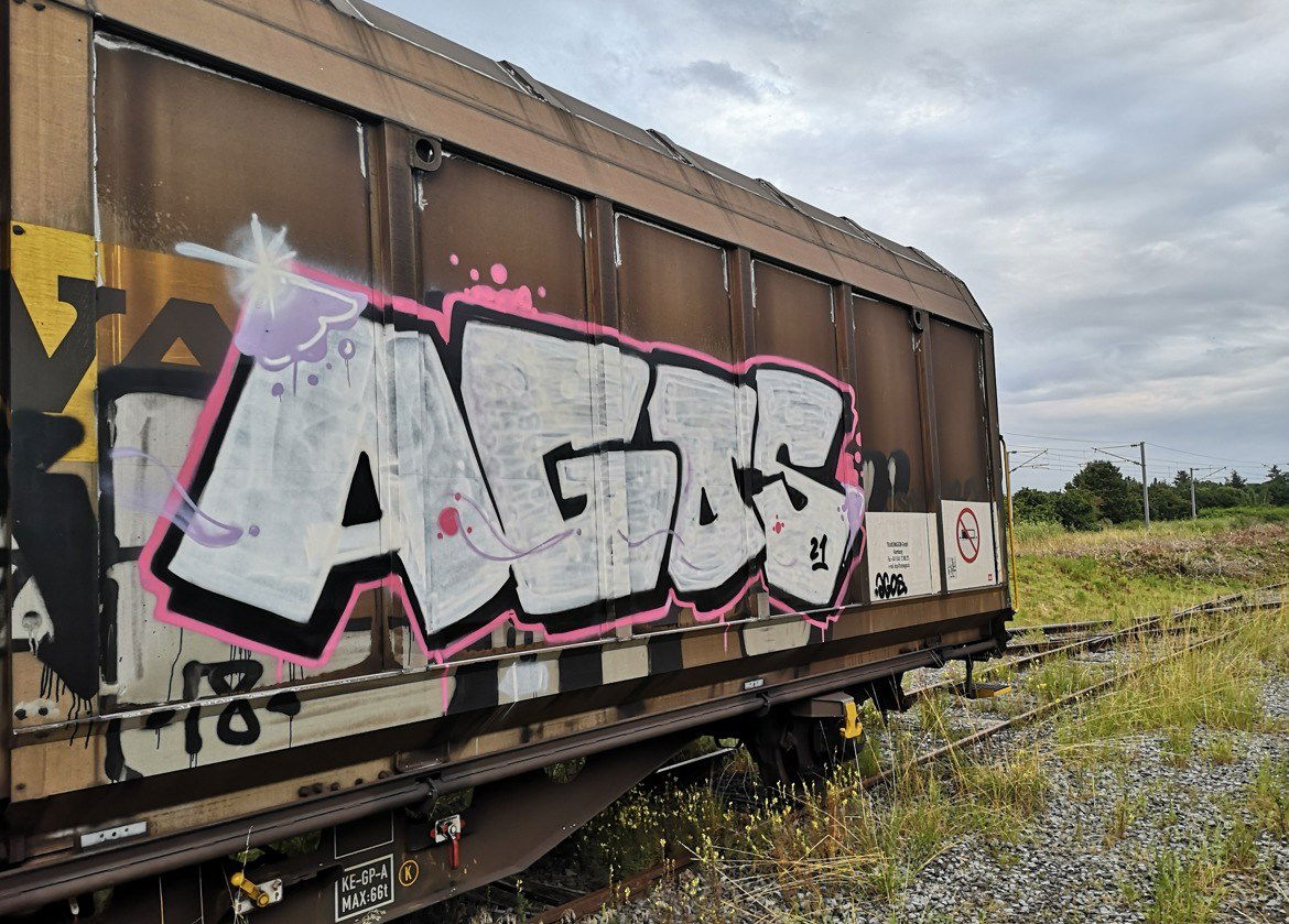 Graffiti Wall - Photo by AGOS99