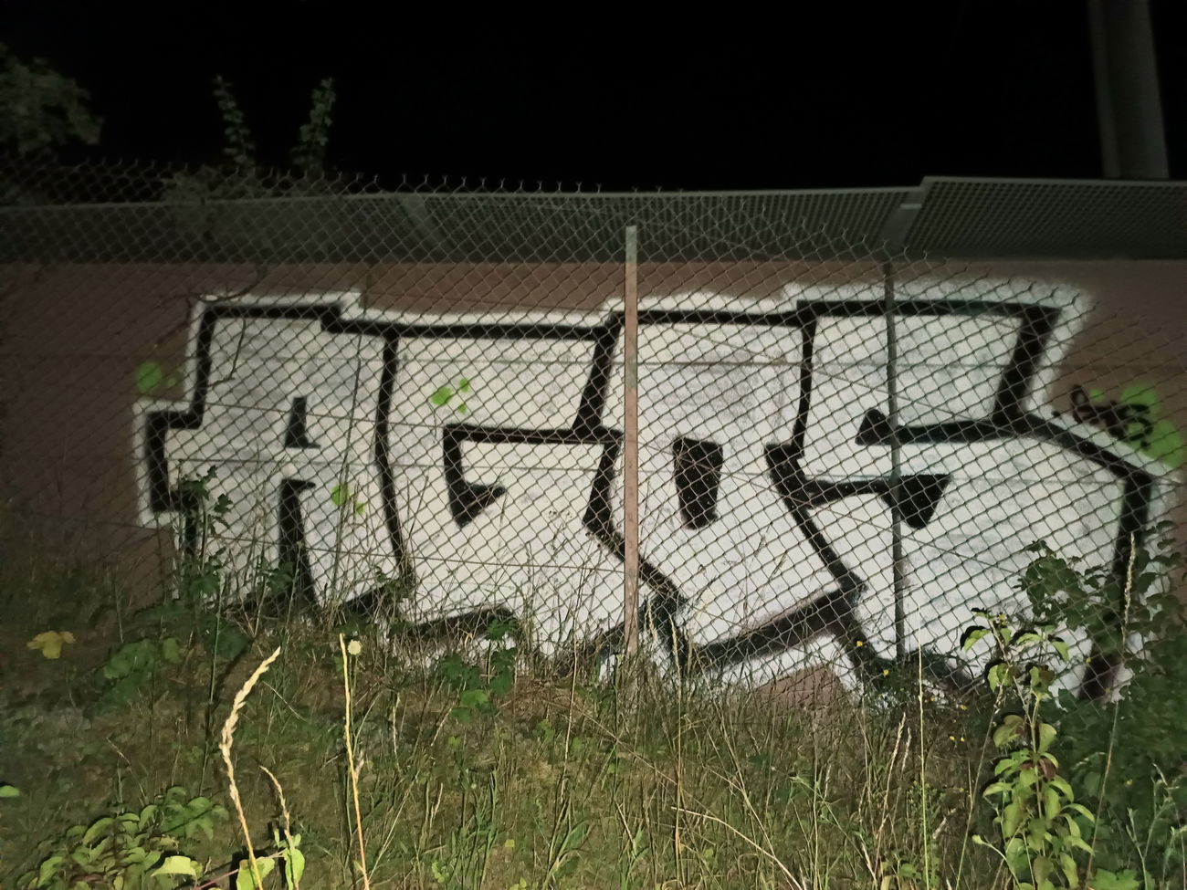 Graffiti Wall - Photo by AGOS99