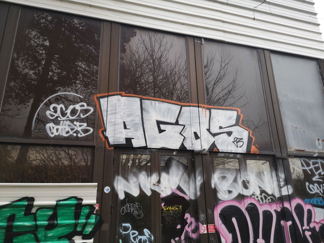 Graffiti Wall - Photo by AGOS99