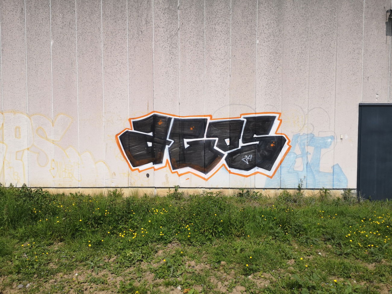 Graffiti Wall - Photo by AGOS99