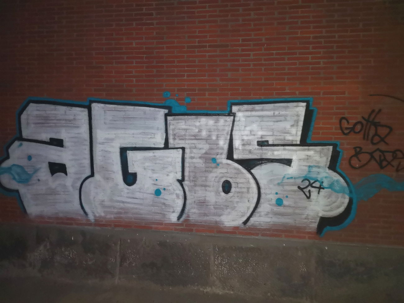 Graffiti Wall - Photo by AGOS99