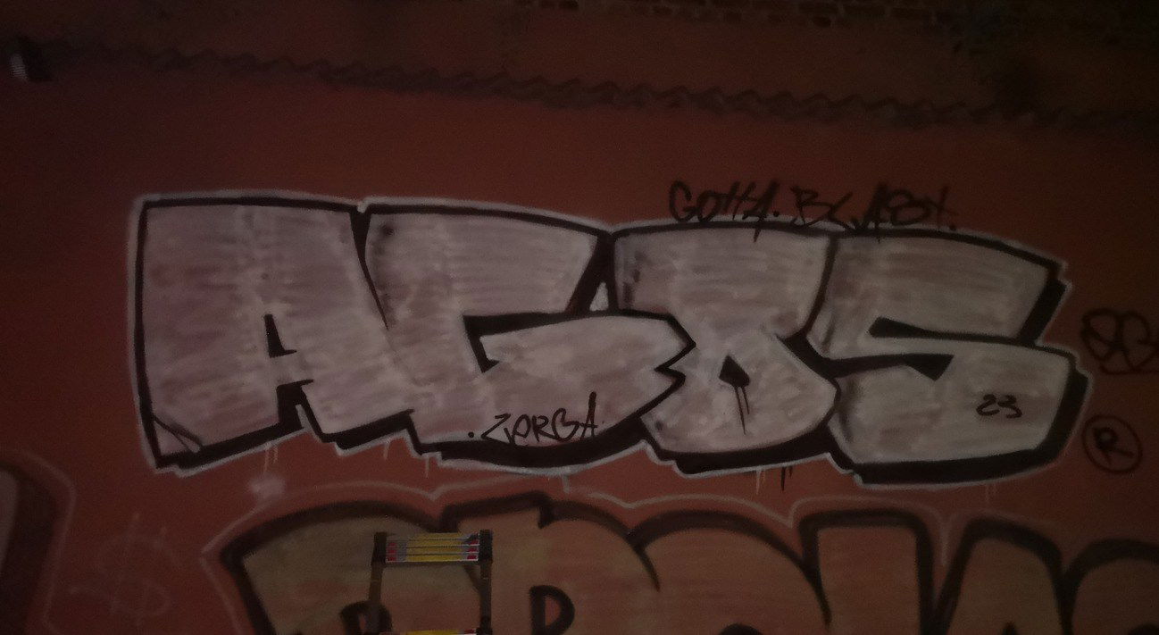 Graffiti Wall - Photo by AGOS99