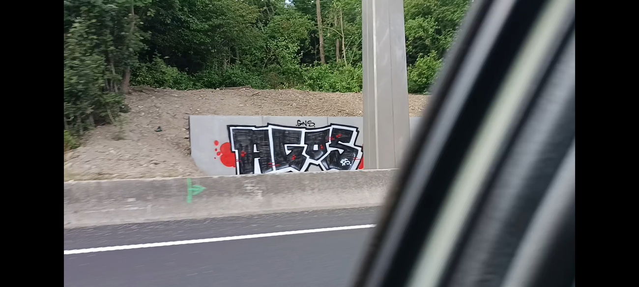 Graffiti Wall - Photo by AGOS99