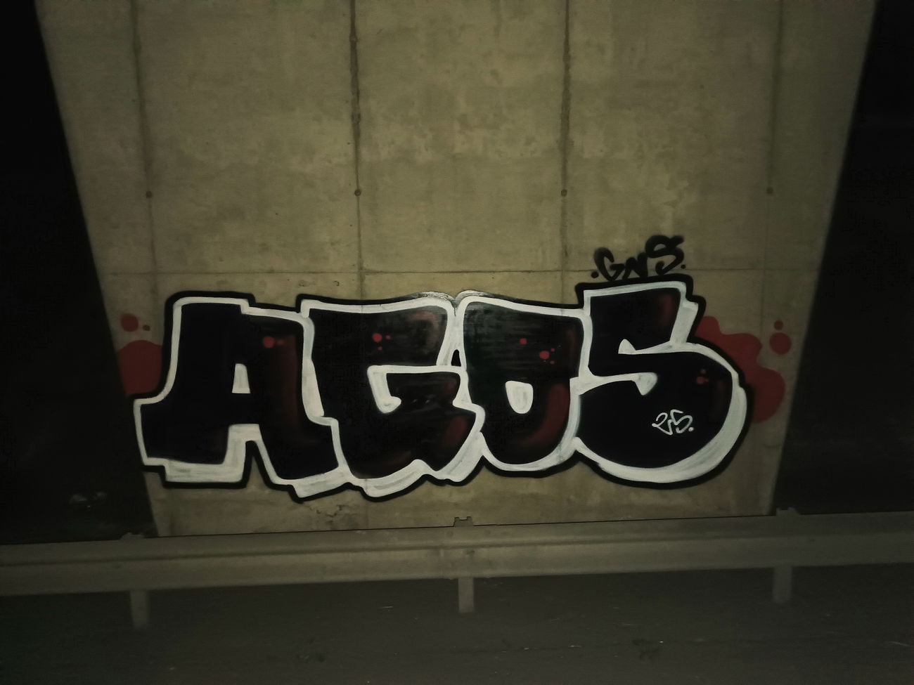 Graffiti Wall - Photo by AGOS99