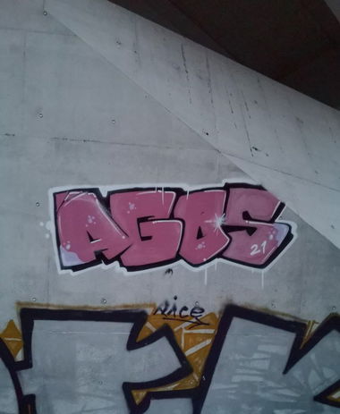 Graffiti Wall - Photo by AGOS99