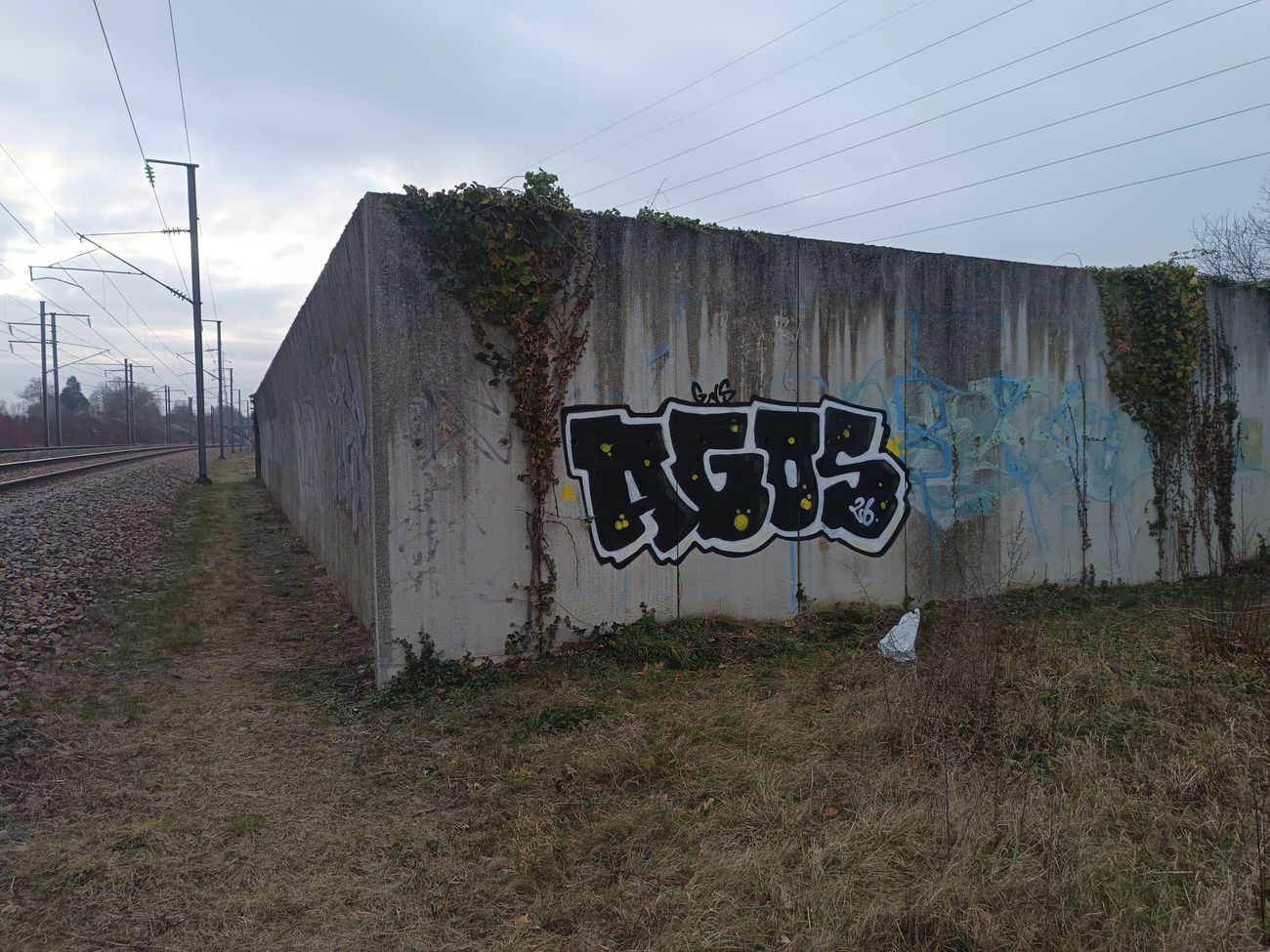 Graffiti Wall - Photo by AGOS99