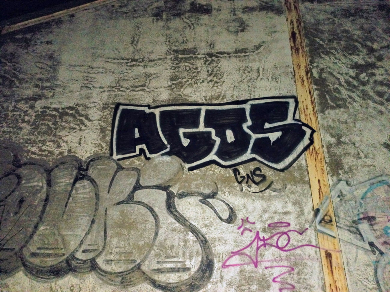 Graffiti Wall - Photo by AGOS99