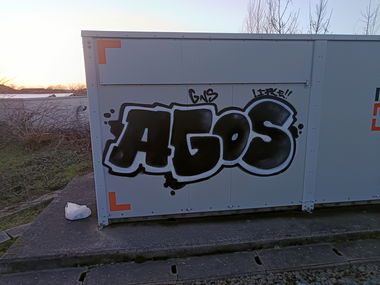 Graffiti Bombing - Photo by AGOS99