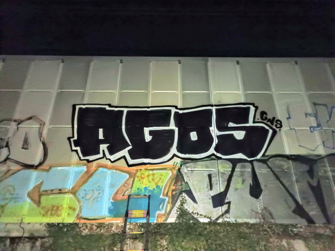 Graffiti Wall - Photo by AGOS99