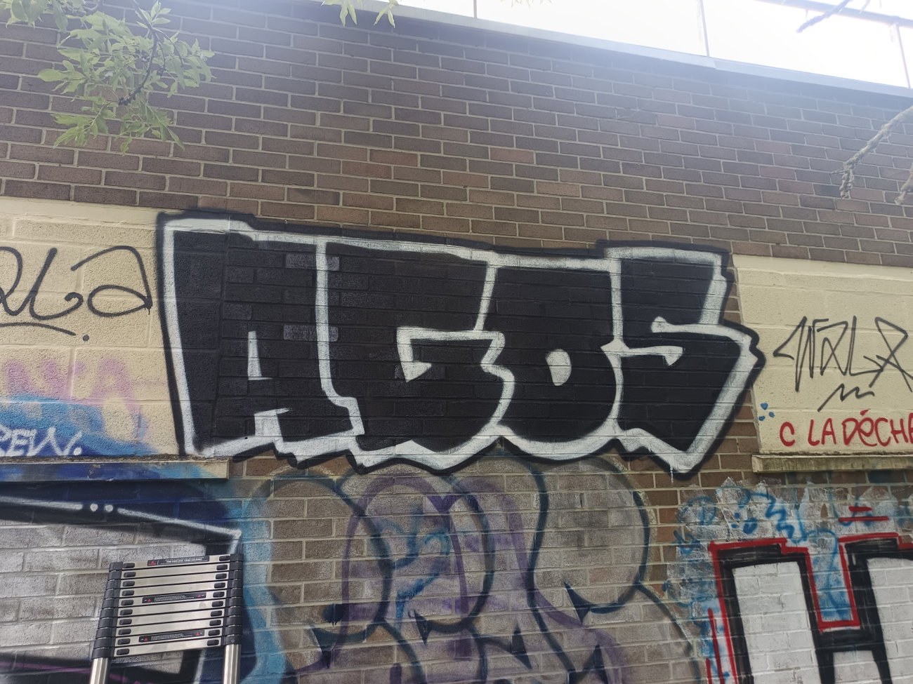 Graffiti Wall - Photo by AGOS99