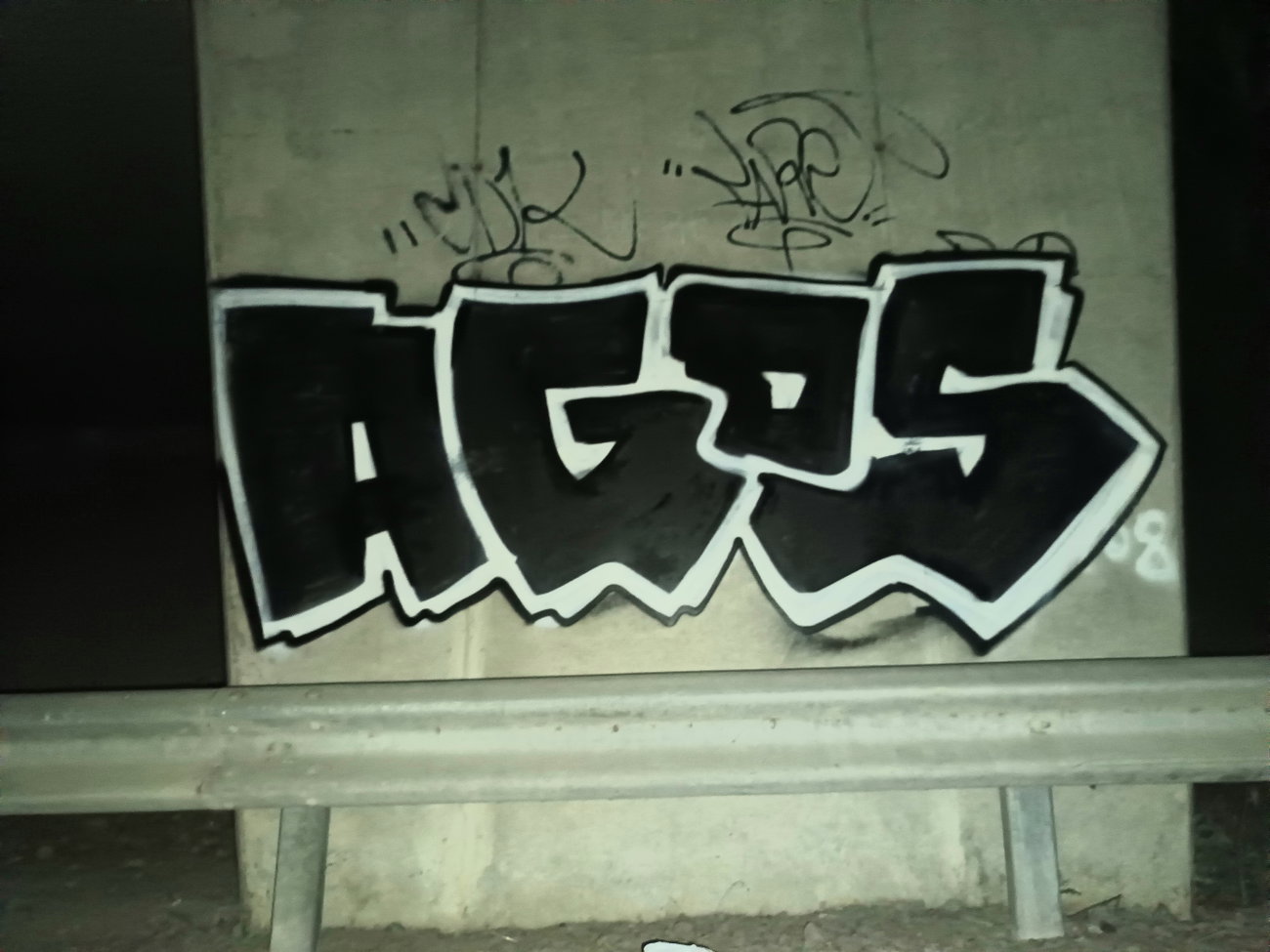 Graffiti Wall - Photo by AGOS99
