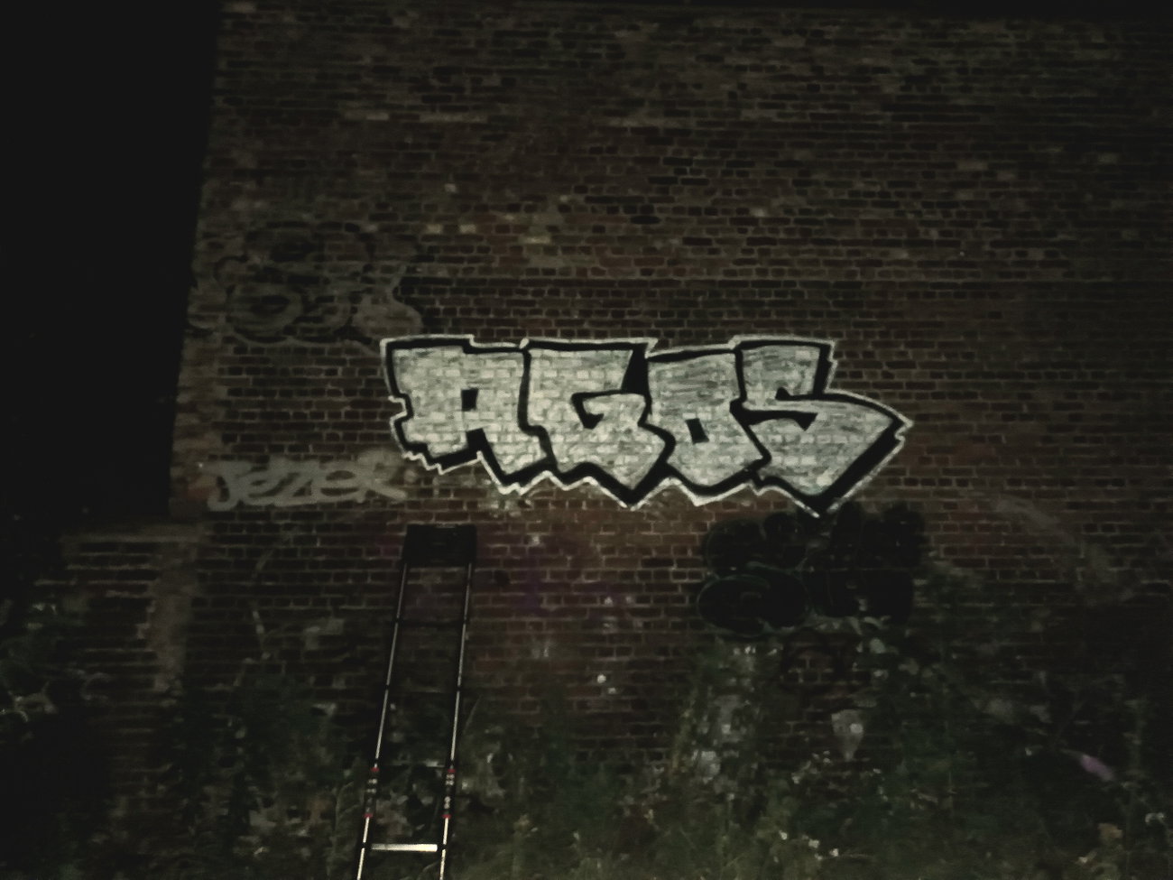 Graffiti Wall - Photo by AGOS99